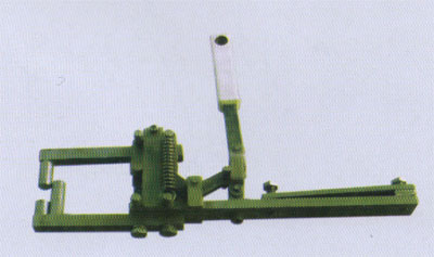 Hand plate and reed press clamp